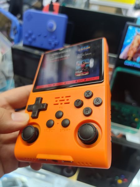 File:R40S Pro solid orange.jpg
