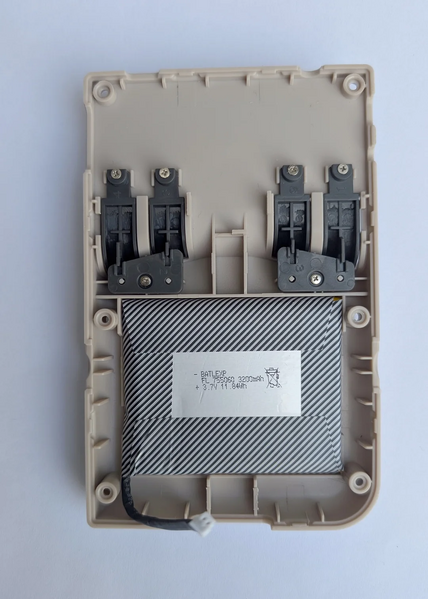 File:BATLEXP G350 Internals 2.webp